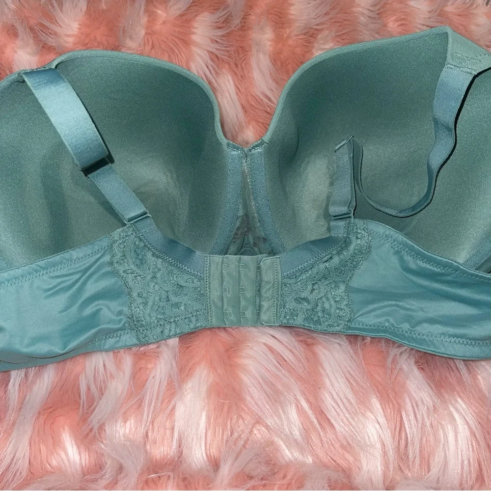 Plus size Bra 46D - Picture 2 of 3